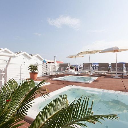 Riccione Beach Hotel - Enjoy Your Summer -Beach Village Incluso Kültér fotó