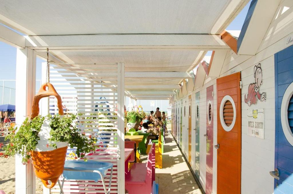 Riccione Beach Hotel - Enjoy Your Summer -Beach Village Incluso Kültér fotó