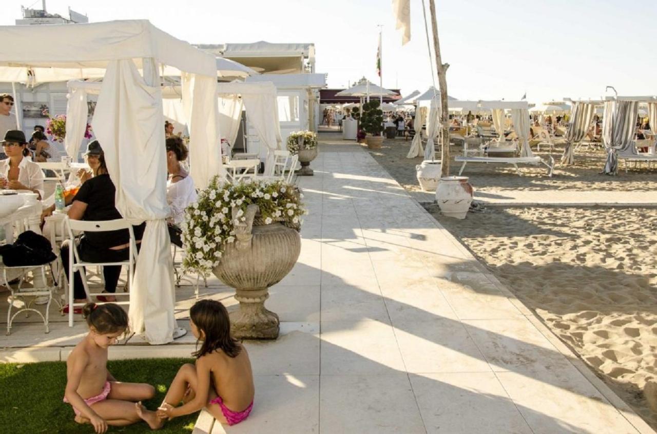 Riccione Beach Hotel - Enjoy Your Summer -Beach Village Incluso Kültér fotó